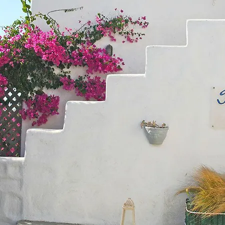 Kalimera Paros Ξενοδοχείο με διαμερίσματα 3*